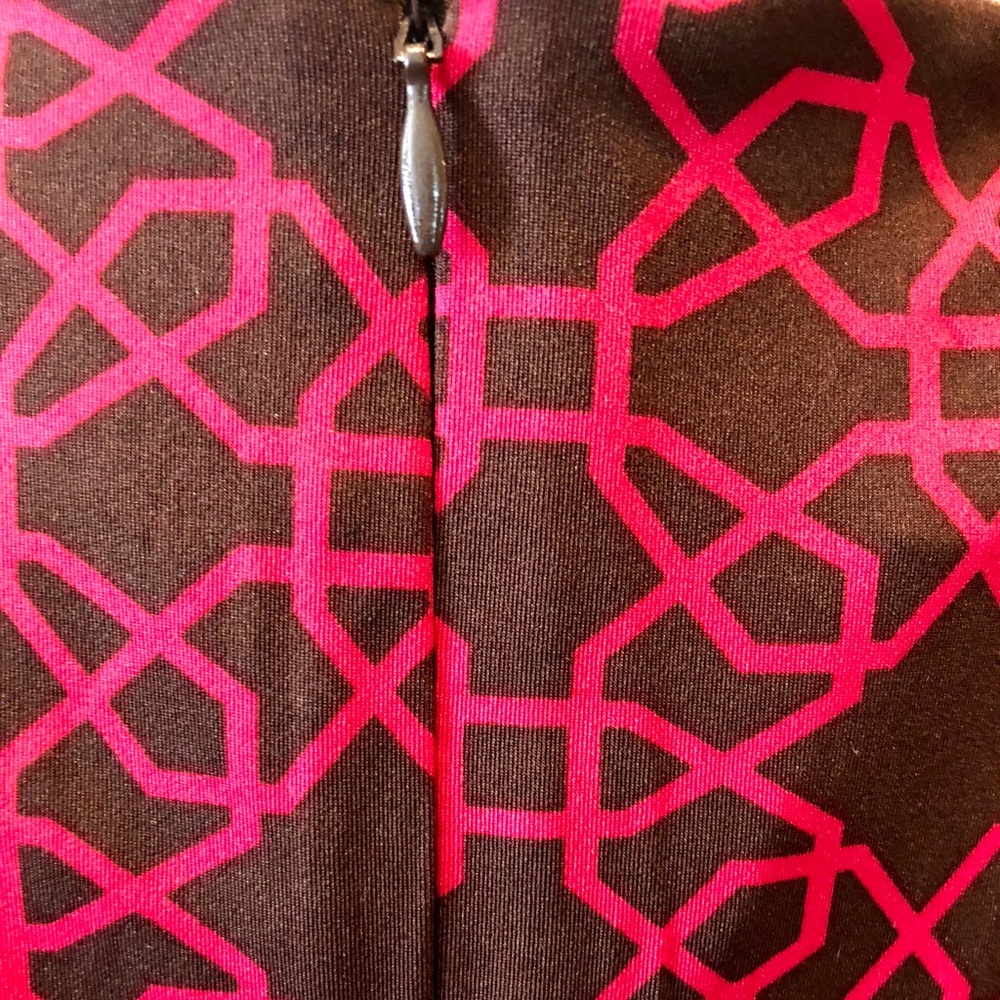 TRACY NEGOSHIAN Geometric Print Dress - Picture 6 of 8